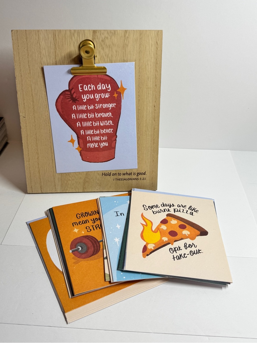 Inspirational‎ Mini Card Set with Wood Clip Display - Red, Orange, Cream, Blue